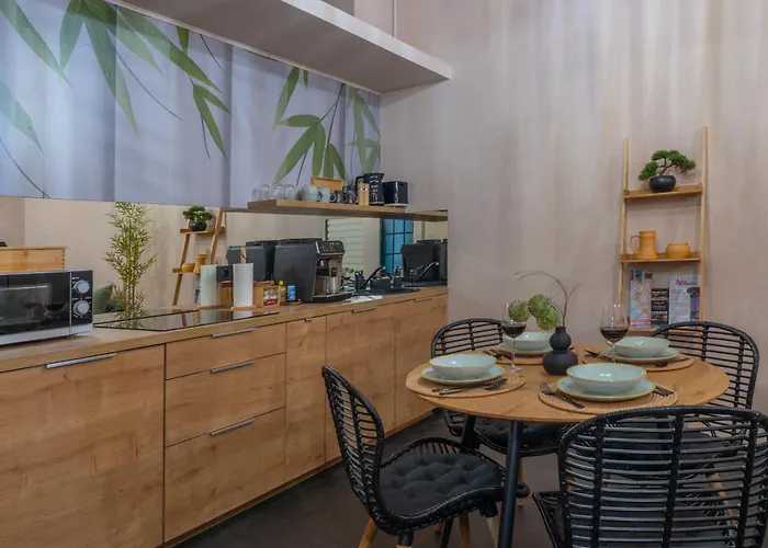 Astoria Loft Elite Apartment Free Parking,Ac,Elevator